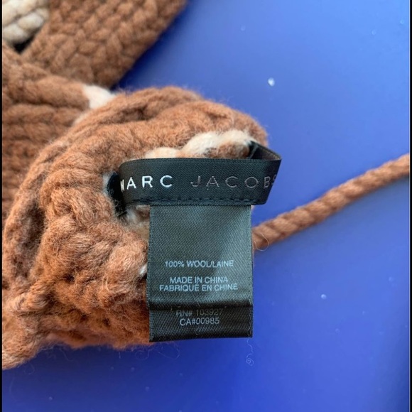 Marc Jacobs Knit Toque Hat Beanie with matching Mittens on String - unisex - Picture 5 of 7